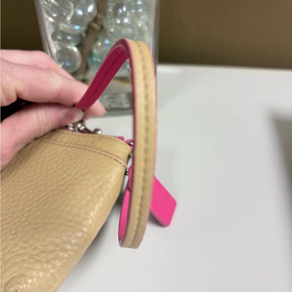 COACH Bleecker Edgepaint Double Zip Wallet Wristlet - EUC - Picture 5 of 14